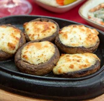 Champiñones rellenos de gambas en freidora de aire o airfryer